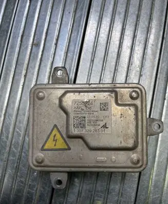 BMW 3 E90 E91 Headlight ballast module Xenon 7255724 0111101311 130732926301