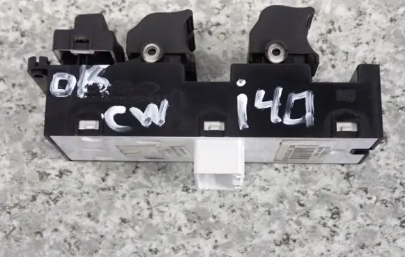 Hyundai i40 Other switches/knobs/shifts 93570-3Z300