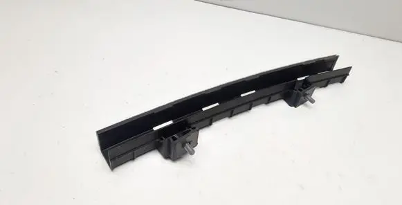 Renault Captur Rear door windshield rail 822160252R