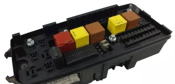 Opel Signum Fuse box set 13144709 519066005