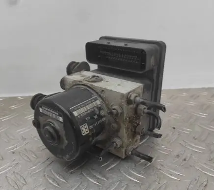 Skoda Octavia Mk2 (1Z) ABS Pump 1K0614517AD 10096003633 00007200G3