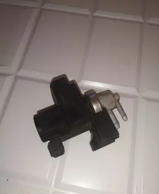 Renault Scenic II - Grand scenic II Turbo solenoid valve 8200412085 72841706