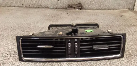 Skoda Superb B6 (3T) Dash center air vent grill 3T0820951A