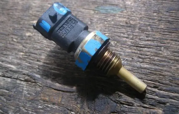 Saab 9-5 Coolant temperature sensor 15393755