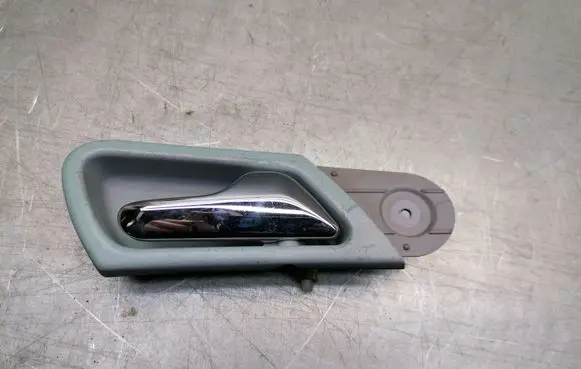 Mercedes-Benz C W203 Front door interior handle A3173010001