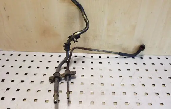 Ford Mondeo Mk III Fuel line/pipe/hose 