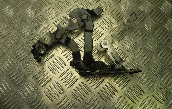 Mercedes-Benz E W212 Tailgate/trunk/boot hinge A2048800228 T540