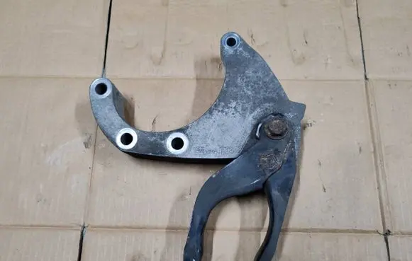 Opel Astra K Gearbox mounting bracket 13384120 13364120