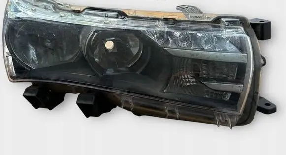 Toyota Corolla E160 E170 Headlight/headlamp 8113002E70
