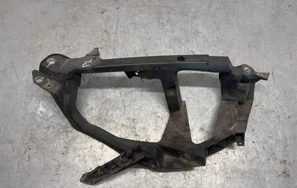Mitsubishi Colt Headlight/headlamp mounting bracket MN105060