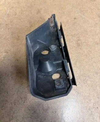 Volvo V50 Front bumper mounting bracket 30655875