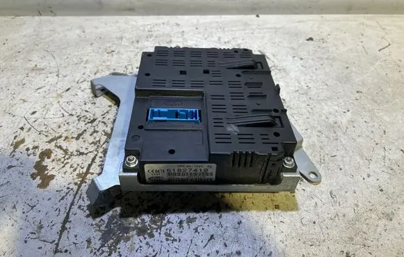 Fiat 500 Comfort/convenience module 6V72UA538 24031261 51827410