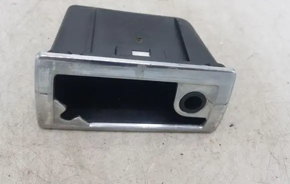 Volkswagen Touareg I Car ashtray 7L6867317