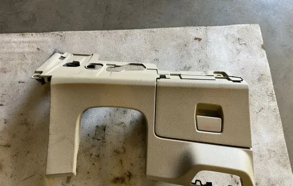 Dashboard lower bottom trim panel
