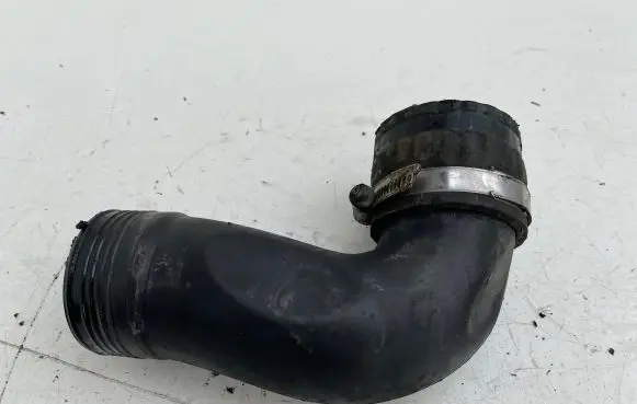Volvo V70 Intercooler hose/pipe 30751920