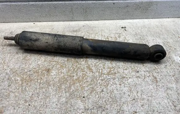 Mitsubishi Pajero Rear shock absorber/damper