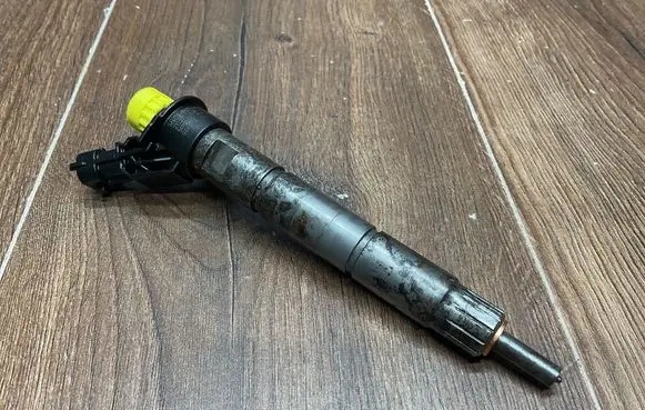 Land Rover Range Rover Velar Fuel injectors set M4D39K546AA