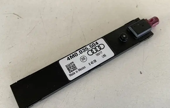 Audi Q7 4M Aerial antenna amplifier 4M0035504