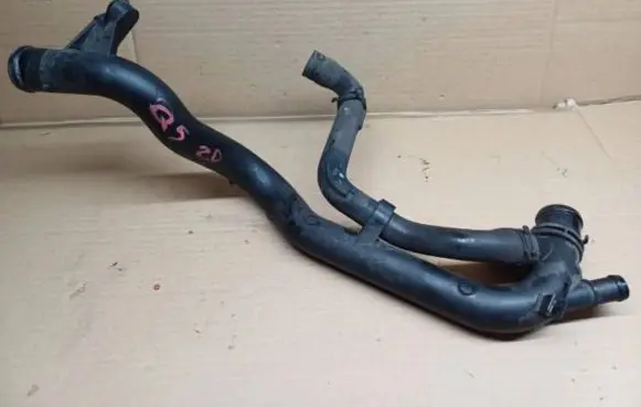 Audi Q5 SQ5 Engine coolant pipe/hose 03L121071B