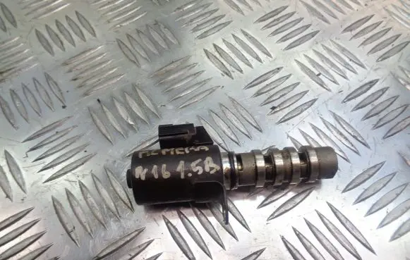 Nissan Almera N16 Camshaft position sensor