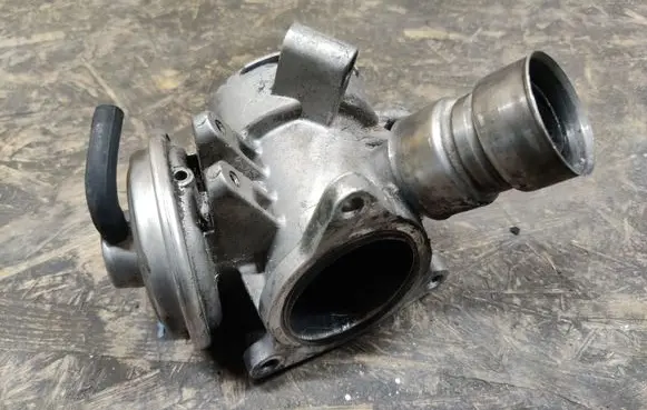 Mercedes-Benz ML W163 EGR valve A6110900754