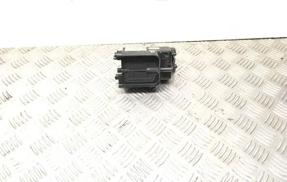 Mercedes-Benz C W203 Dash center air vent grill A2038300354
