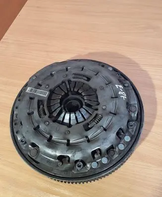 BMW 1 E81 E87 Clutch set kit 7567830 7577479