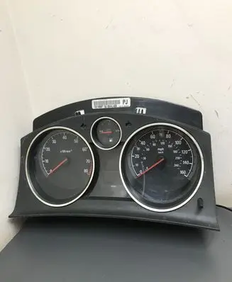 Opel Zafira B Speedometer (instrument cluster)