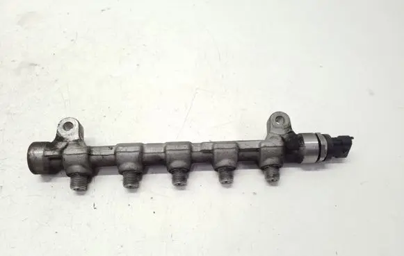 Fuel main line pipe
