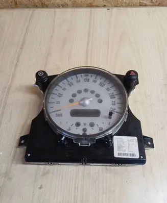 Mini One - Cooper R50 - 53 Speedometer (instrument cluster) 67379411 6211