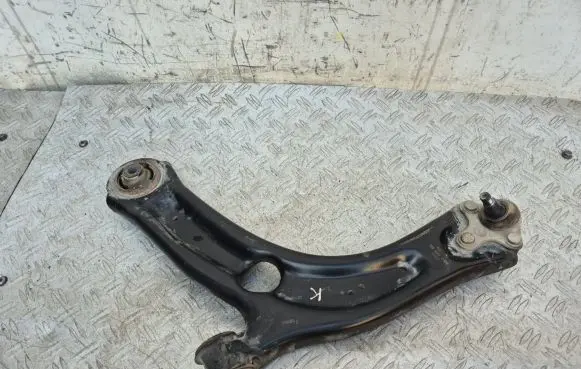 Volkswagen Touran III Front lower control arm/wishbone 1160500195