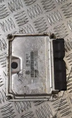 Volkswagen Sharan Engine control unit/module 038906019et