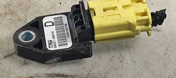 Toyota Corolla Verso AR10 Airbag deployment crash/impact sensor 898310W010 140612676A