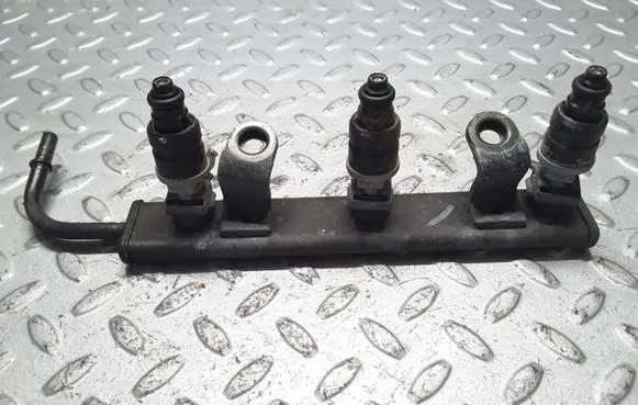 Mitsubishi Colt Fuel injectors set MR988977