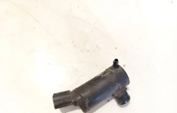 Subaru Legacy Windscreen/windshield washer pump