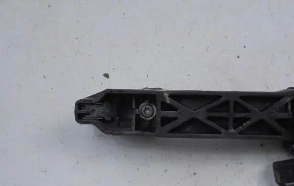 Toyota Prius (NHW20) Rear door exterior handle