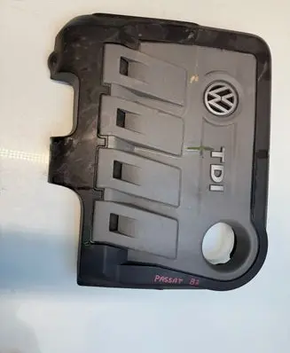 Volkswagen PASSAT B7 Engine cover (trim) 03L103925R 03L103925S