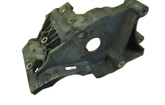 Jeep Cherokee III KJ Engine mounting bracket 905129361