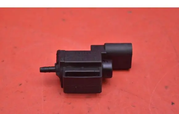 Audi A8 S8 D3 4E Vacuum valve 037906283C