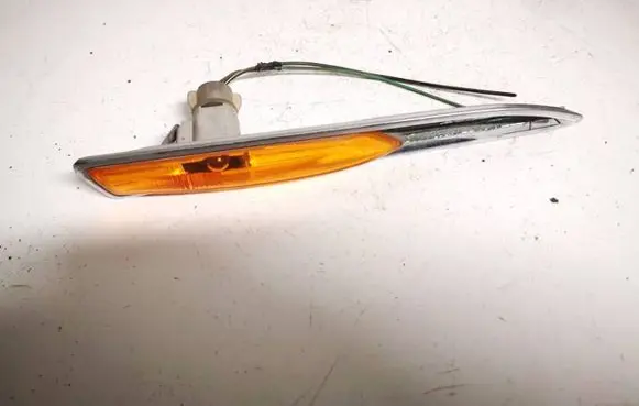 Ford Mondeo MK IV Front fender indicator light 7s7113k354bf 7s71-13k354-bf