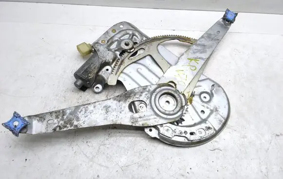 Volvo V70 Front door window regulator with motor 3069972