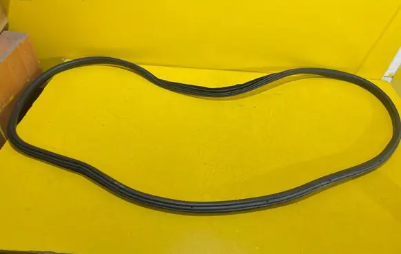 Peugeot 308 SW Front door rubber seal 