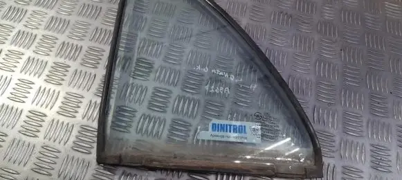 Hyundai Sonata Rear vent window glass 