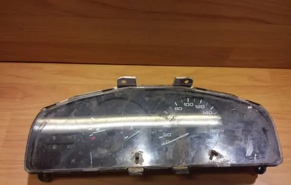 Nissan Sunny Speedometer (instrument cluster) GA75R01