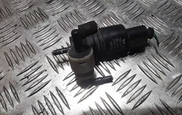Audi A6 S6 C5 4B Windscreen/windshield washer pump 1K6955651