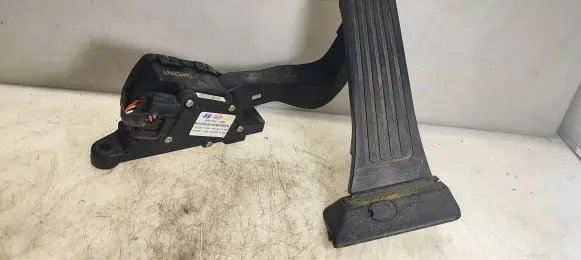 Hyundai ix35 Accelerator throttle pedal 327262S000 327272S000 1260A2S000