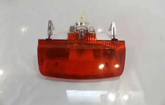 Nissan Micra Third/center stoplight