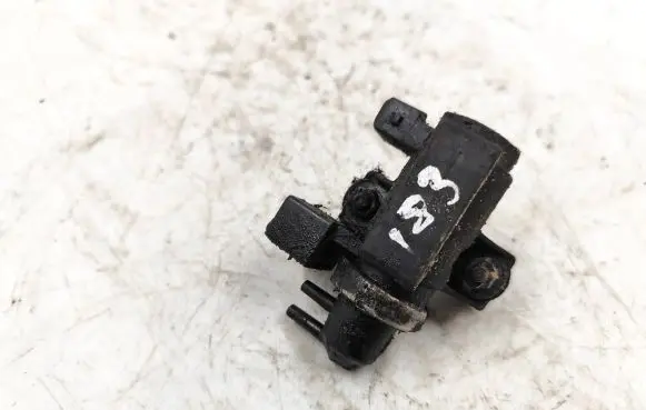 BMW 5 E39 Turbo solenoid valve 3143