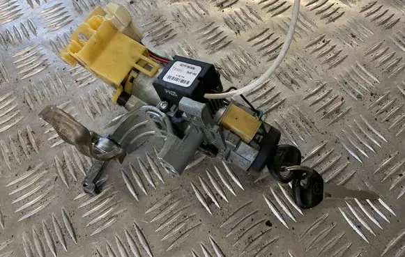 Mazda 323 Ignition lock BD7F66939