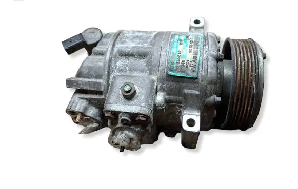 Volkswagen Golf V Air conditioning (A/C) compressor (pump) 1K0820803Q